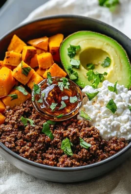 Viral Hot Honey Ground Beef Bowl with high protein and fiber meal prep